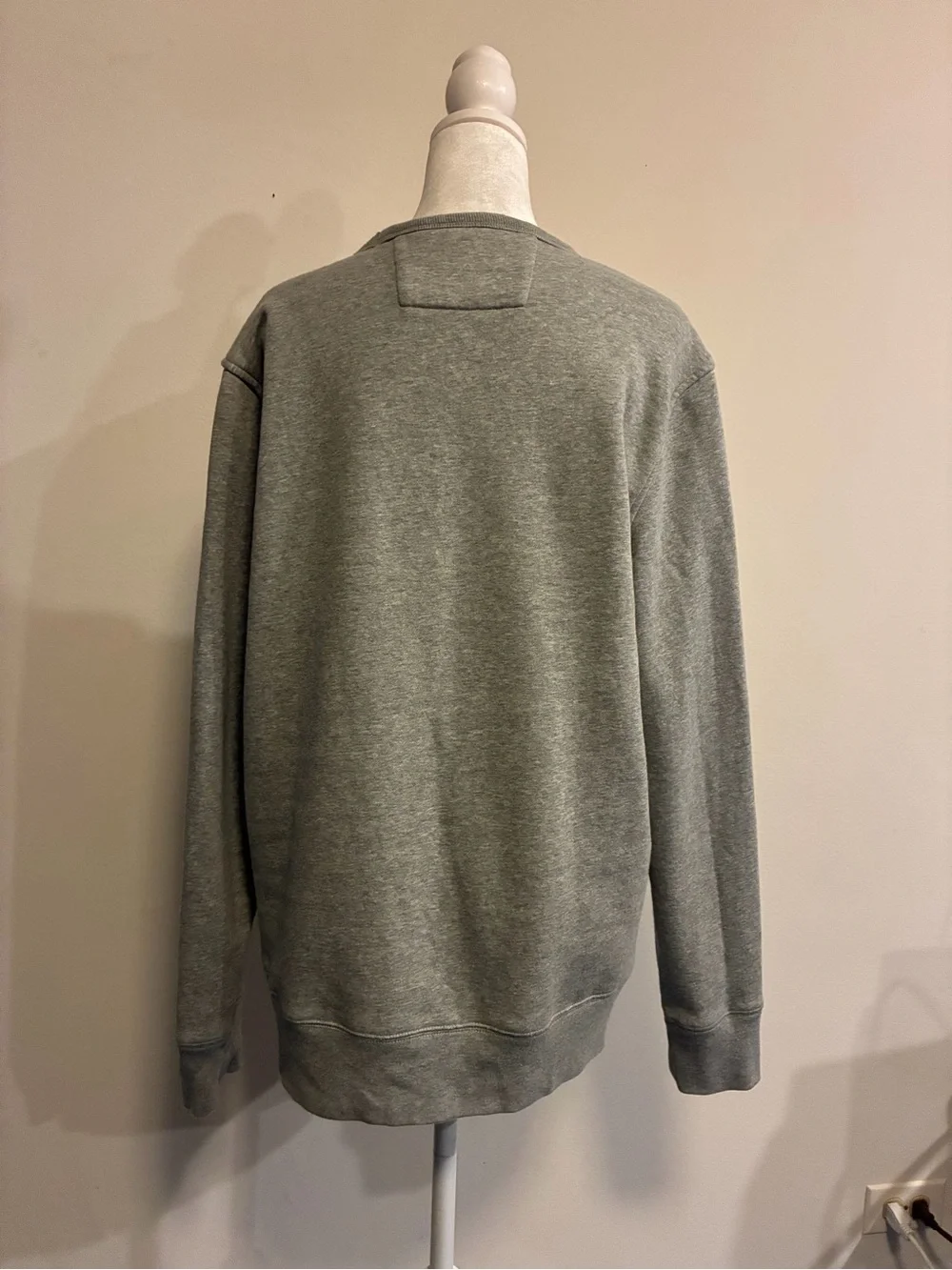 Banana Republic Men's Grey Crewneck Sweatshirt - Classic Logo size Large